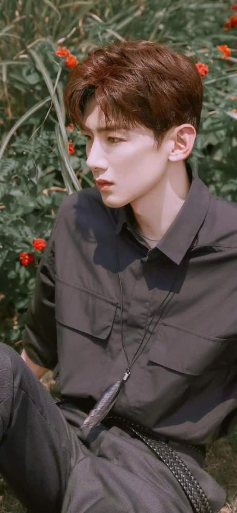 白敬亭圈内人爆料是哪一期,揭秘哪一期引发热议  第2张 白敬亭圈内人爆料是哪一期,揭秘哪一期引发热议  第2张